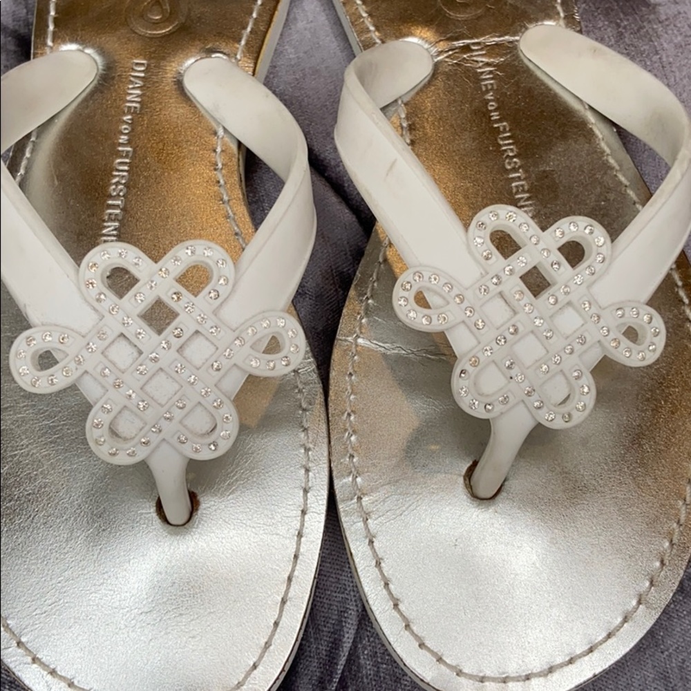 Authentic Diane Von Furstenberg White Sandals sz:8 - Picture 2 of 9